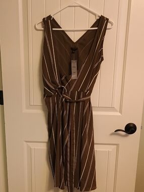 NWT Woman's Size OOP Ann Taylor Olive Green Striped V‑Neck Tie‑Waist Midi Dress